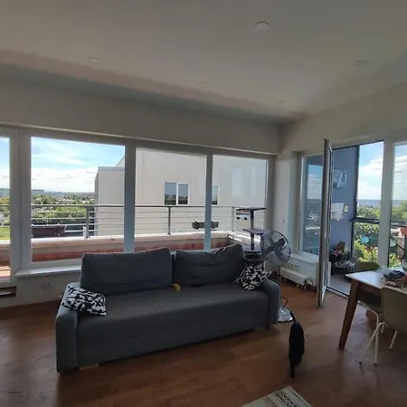 Modern Flat In Center *